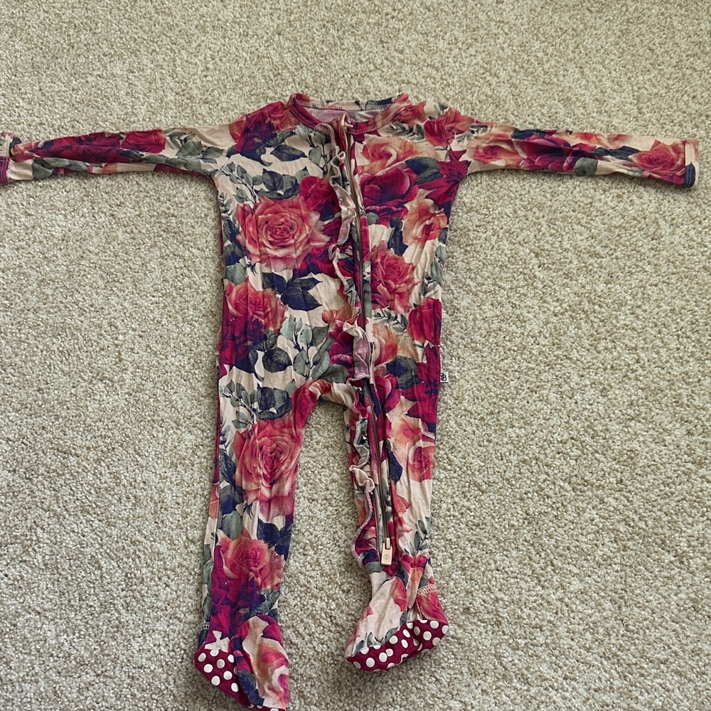 Vintage Bum & Roses back when they were called Little bum
Bum 6-9m footie